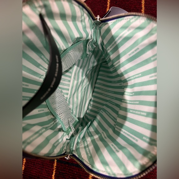 Lululemon Festival Bag Spray Dye Cool Breeze Bruised Berry / Black - Picture 4 of 6